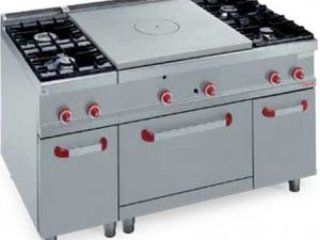 GAS SOLID TOP + 4 BURNERS ON 2/1 GAS OVEN